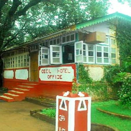 Cecil Hotel Matheran Extérieur photo