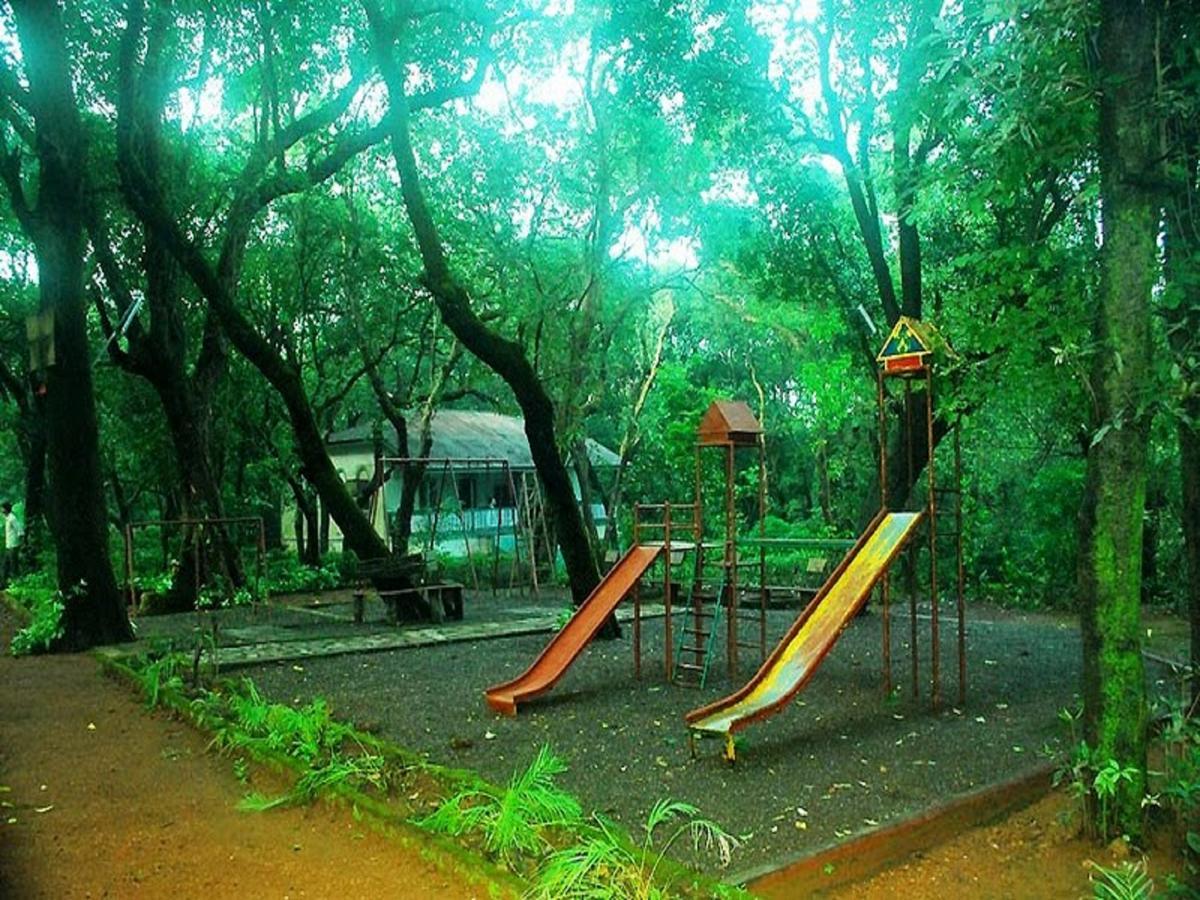 Cecil Hotel Matheran Extérieur photo