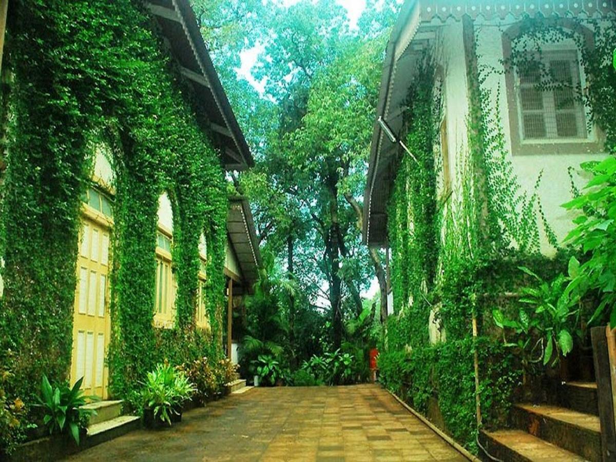 Cecil Hotel Matheran Extérieur photo