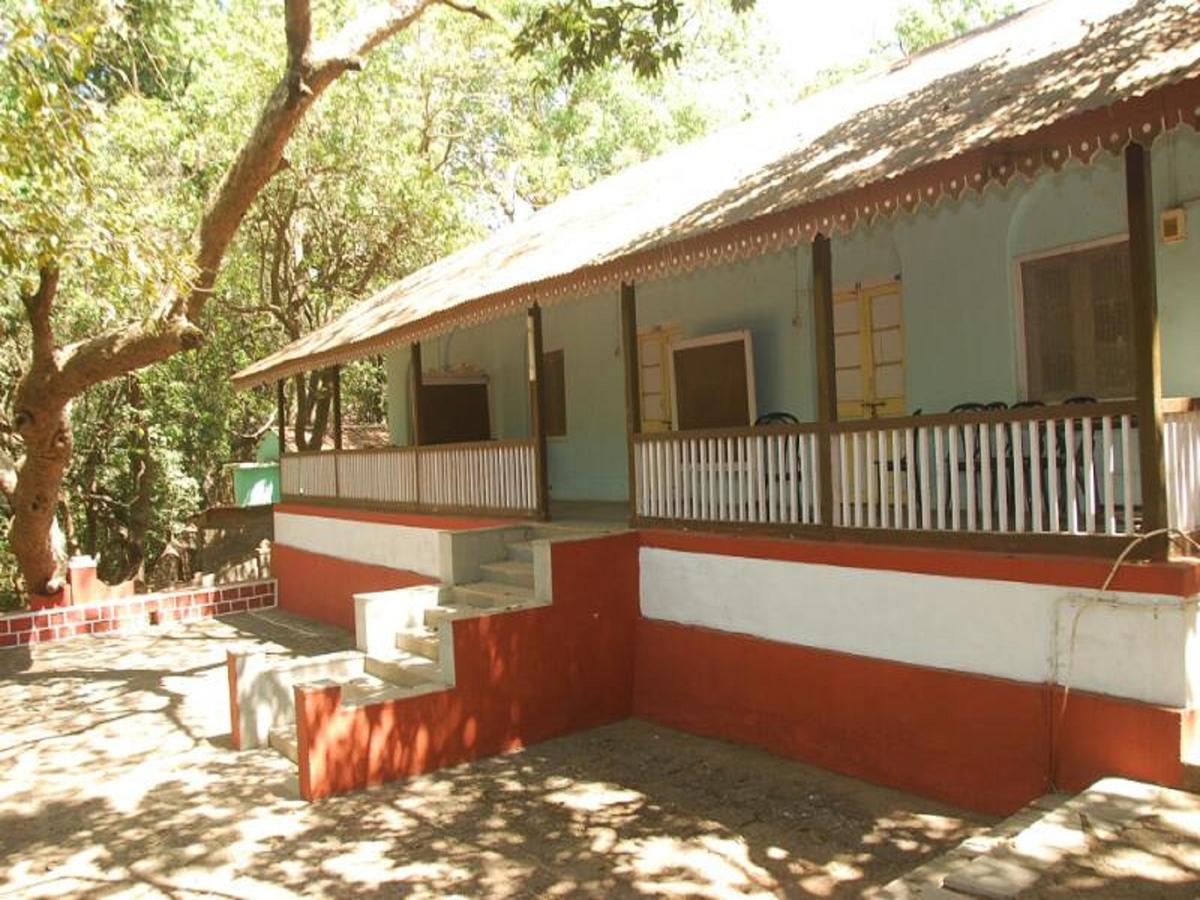 Cecil Hotel Matheran Extérieur photo