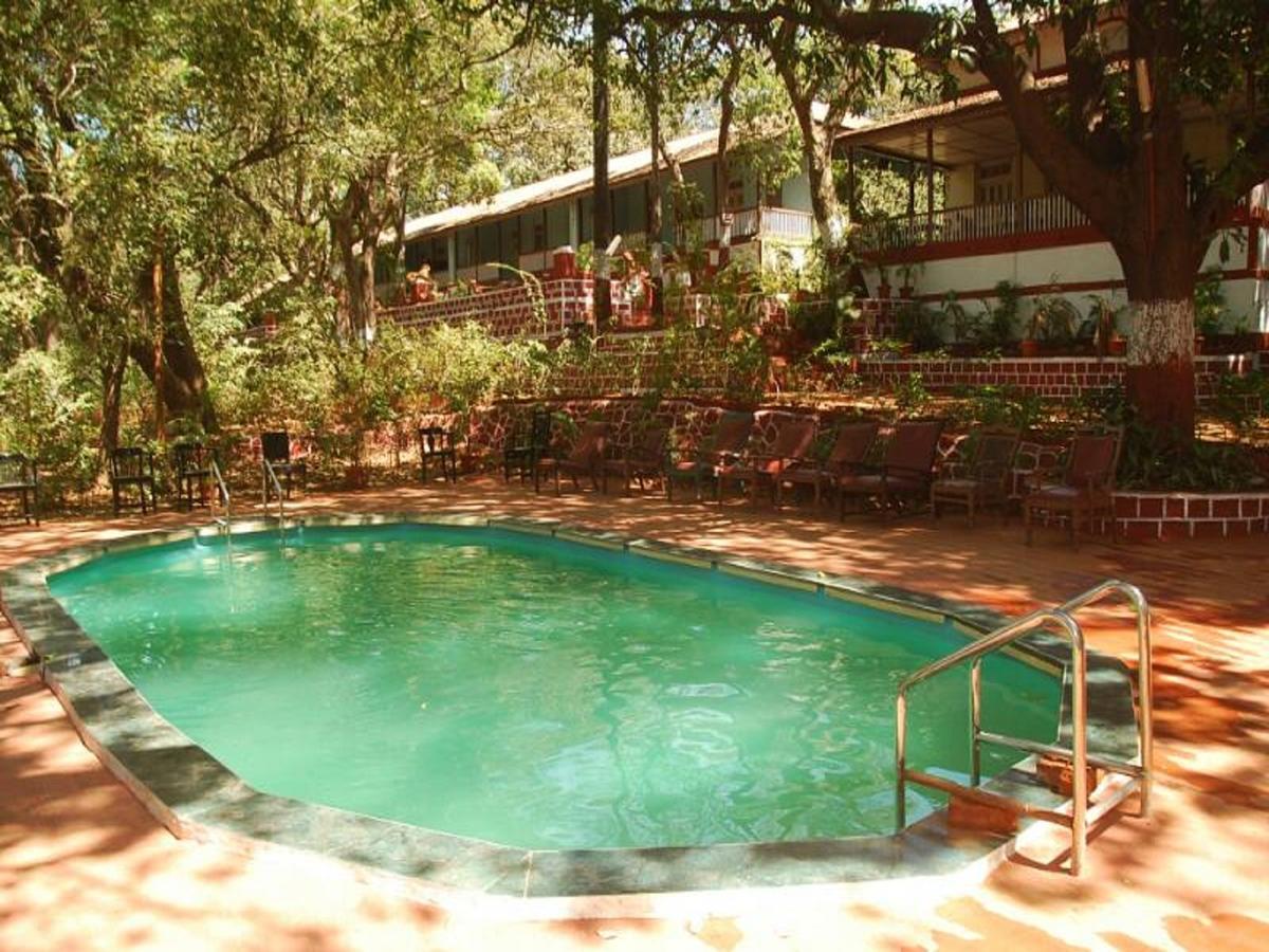 Cecil Hotel Matheran Extérieur photo