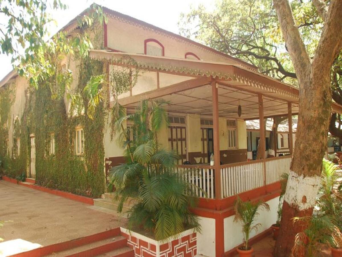 Cecil Hotel Matheran Extérieur photo