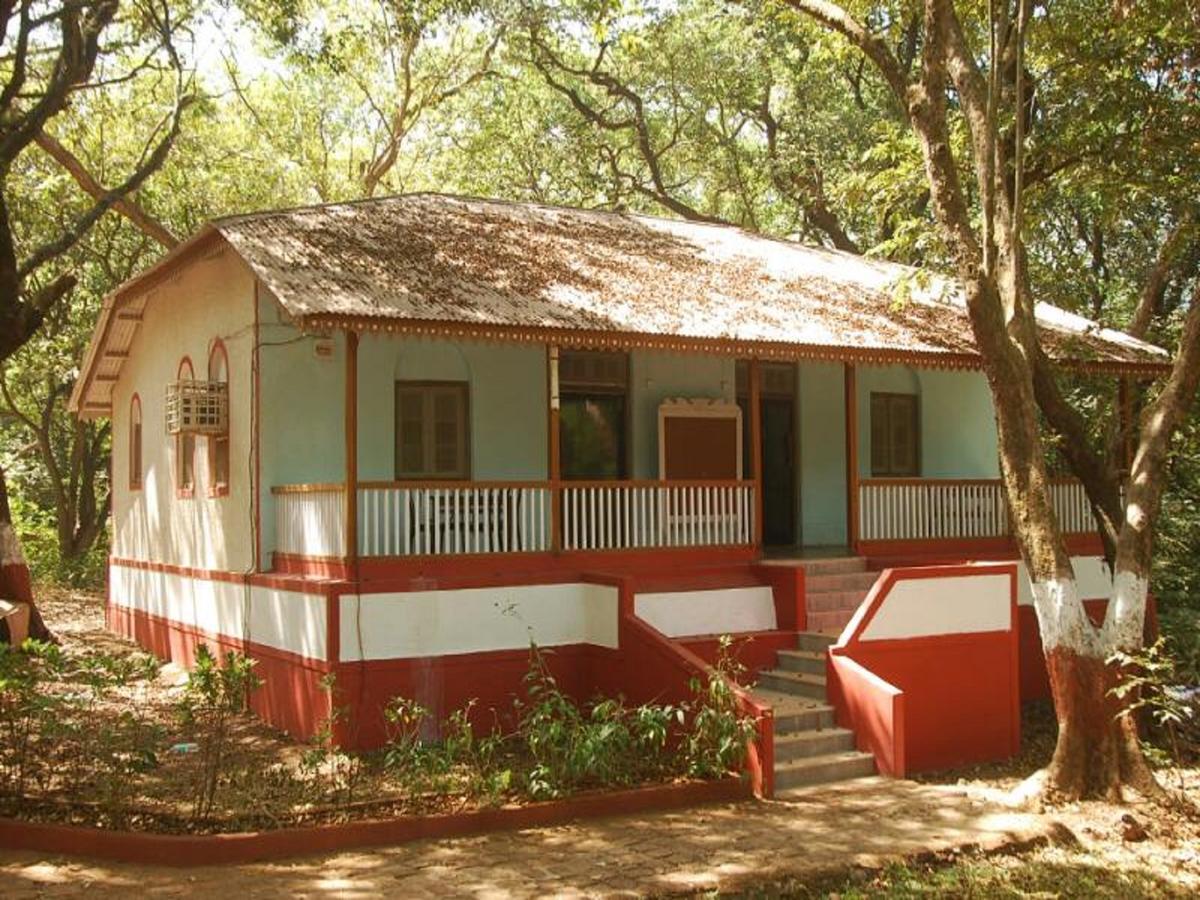 Cecil Hotel Matheran Extérieur photo