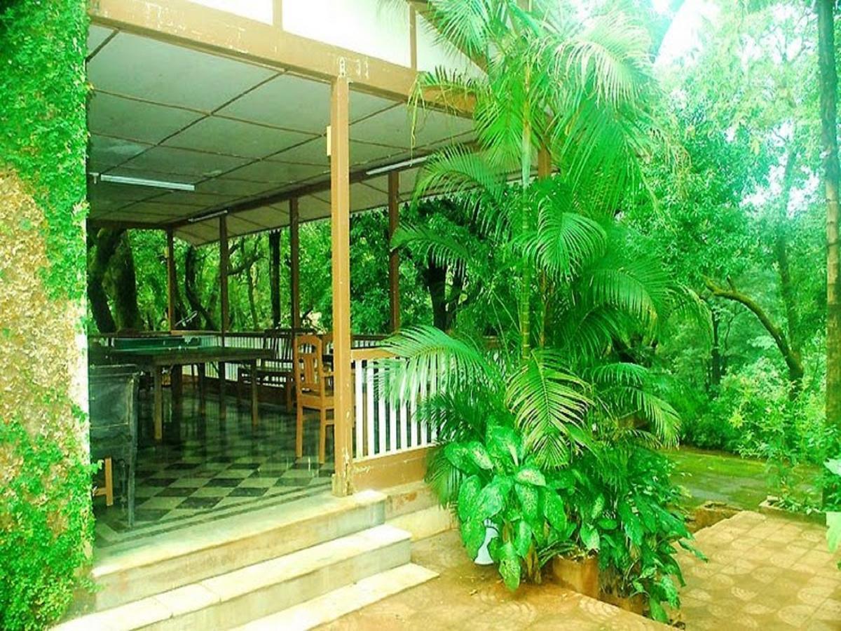 Cecil Hotel Matheran Extérieur photo